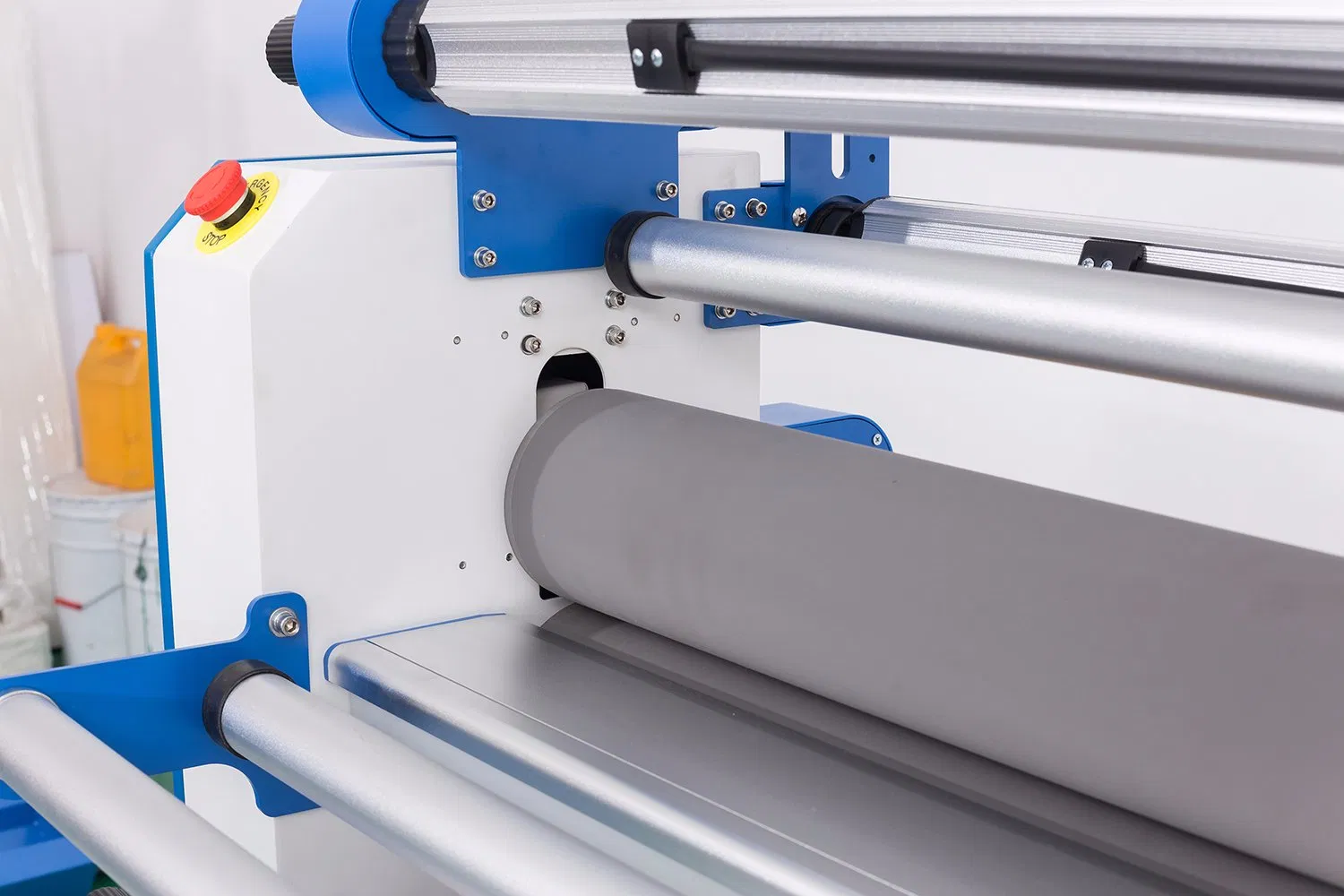 1700mm Large Format Liner and Linerless Film Hot Sale Low Temperature Laminator
