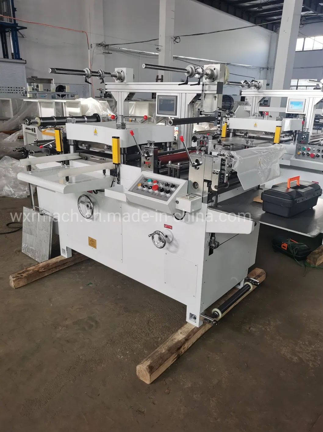 Automatic Adhesive Tape / Paper / Foam Kiss Cutting Machine