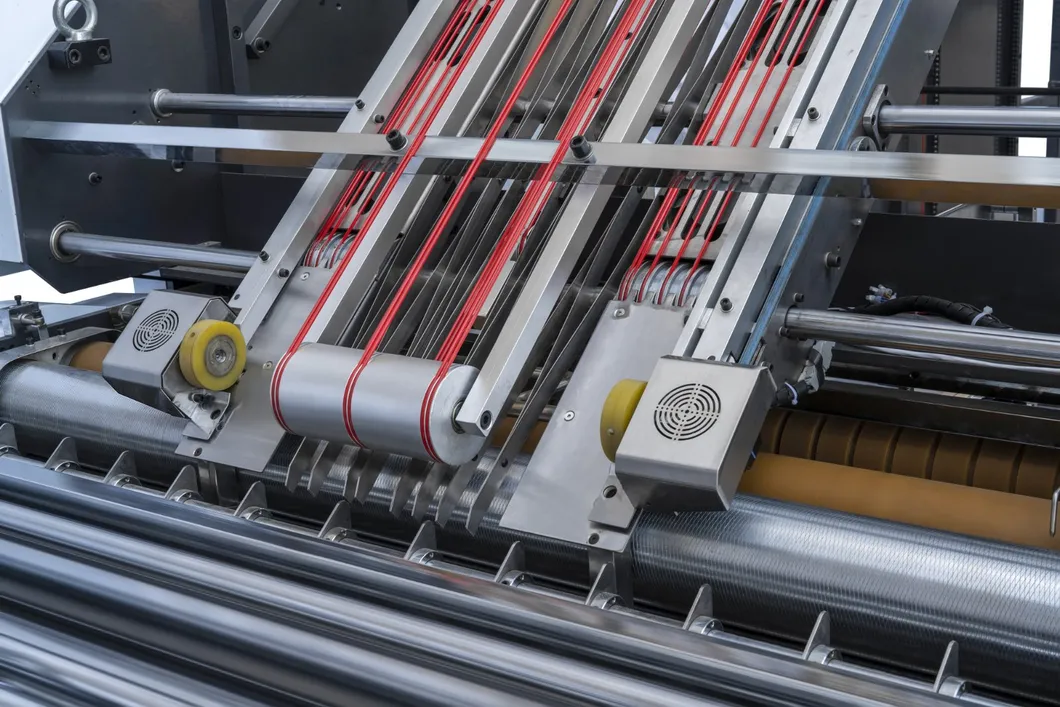 Automatic High-Speed Flute Corrugated Board Box Laminating Machine