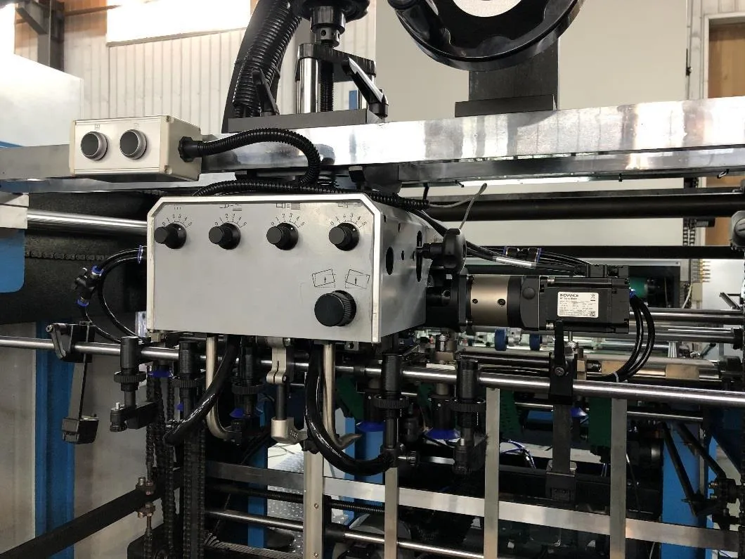 Fully Automatic Hot Knife Vertical type Multifuction Film Laminating Machine