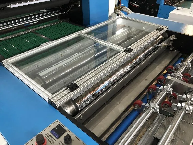 Fully Automatic Hot Knife Vertical type Multifuction Film Laminating Machine