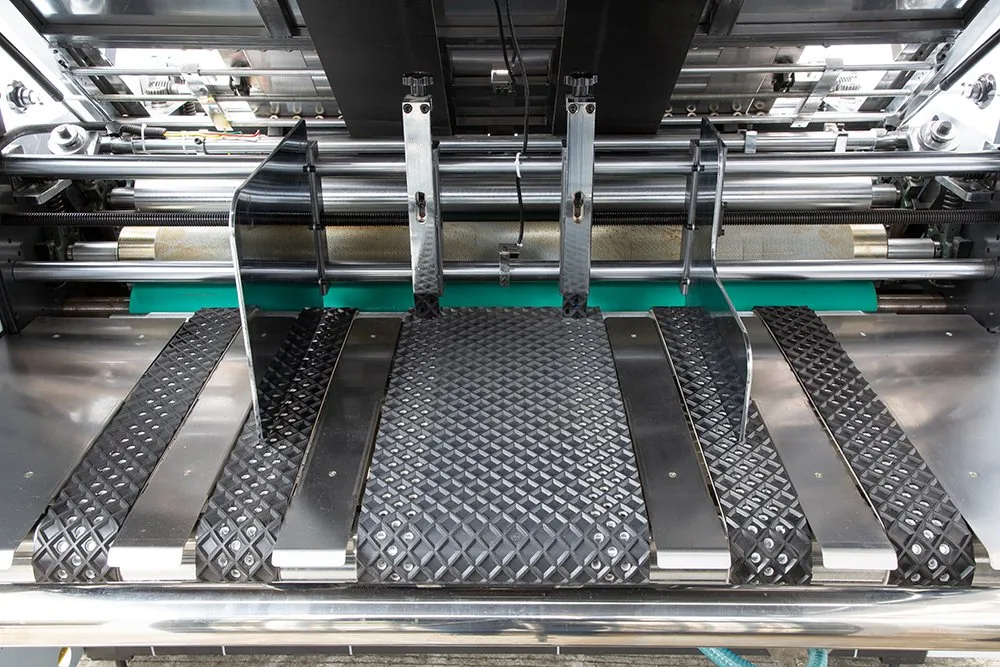 High Automation Corrugated Paperboard Lamination Machine with Collecting and Stacking Machine