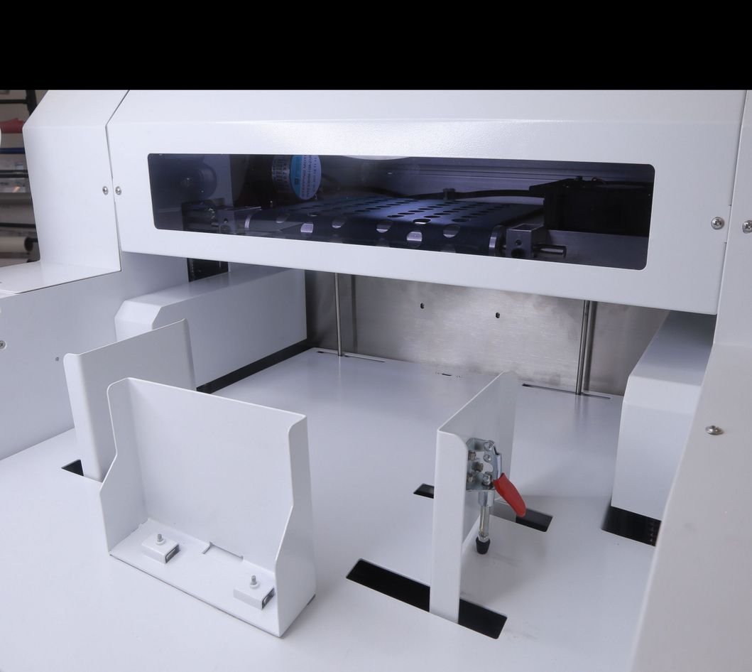 High Precision Die Cutting/Adsorbed Sheet Cutter/Contour Cutting Machine/Sheet Auto Feeding Cutting and Creasing/Adsorbed Cutter Plotter