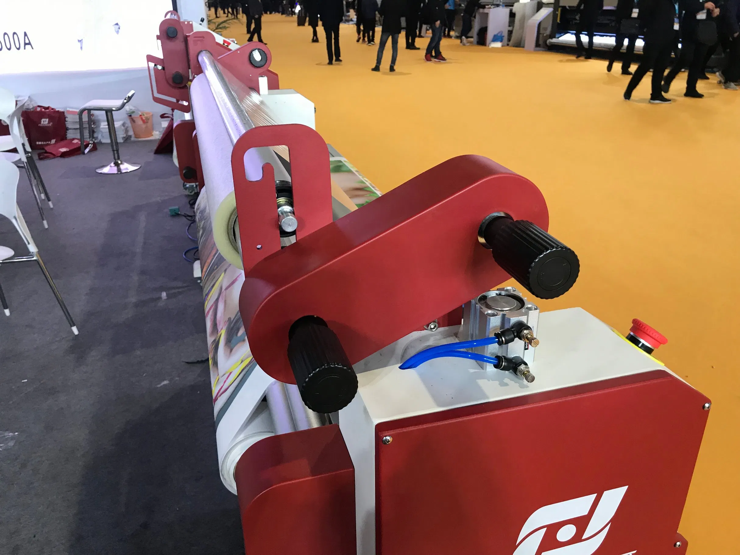 Tj -170 Cold Hot Thermal Automatics LCD Display Rolls Wide Format Cardboard Laminator Machines