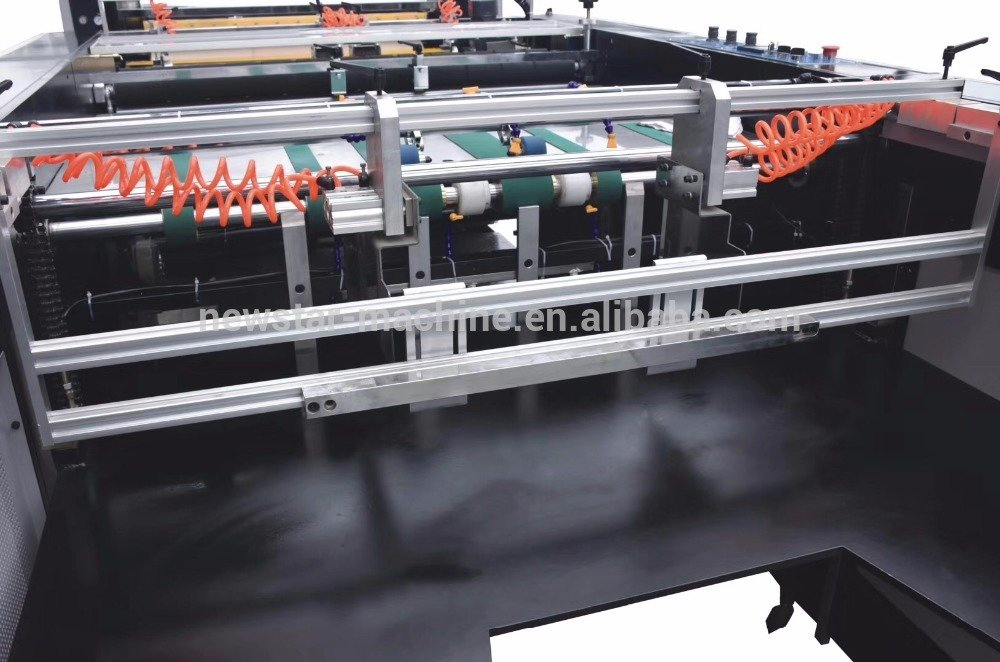 Yfma-800 BOPP Pet Paper Film PVC Self Adhesive Tape Hot Laminating Machine Automatic Feeding Laminating Machine with Auto Cutting Sheet Function