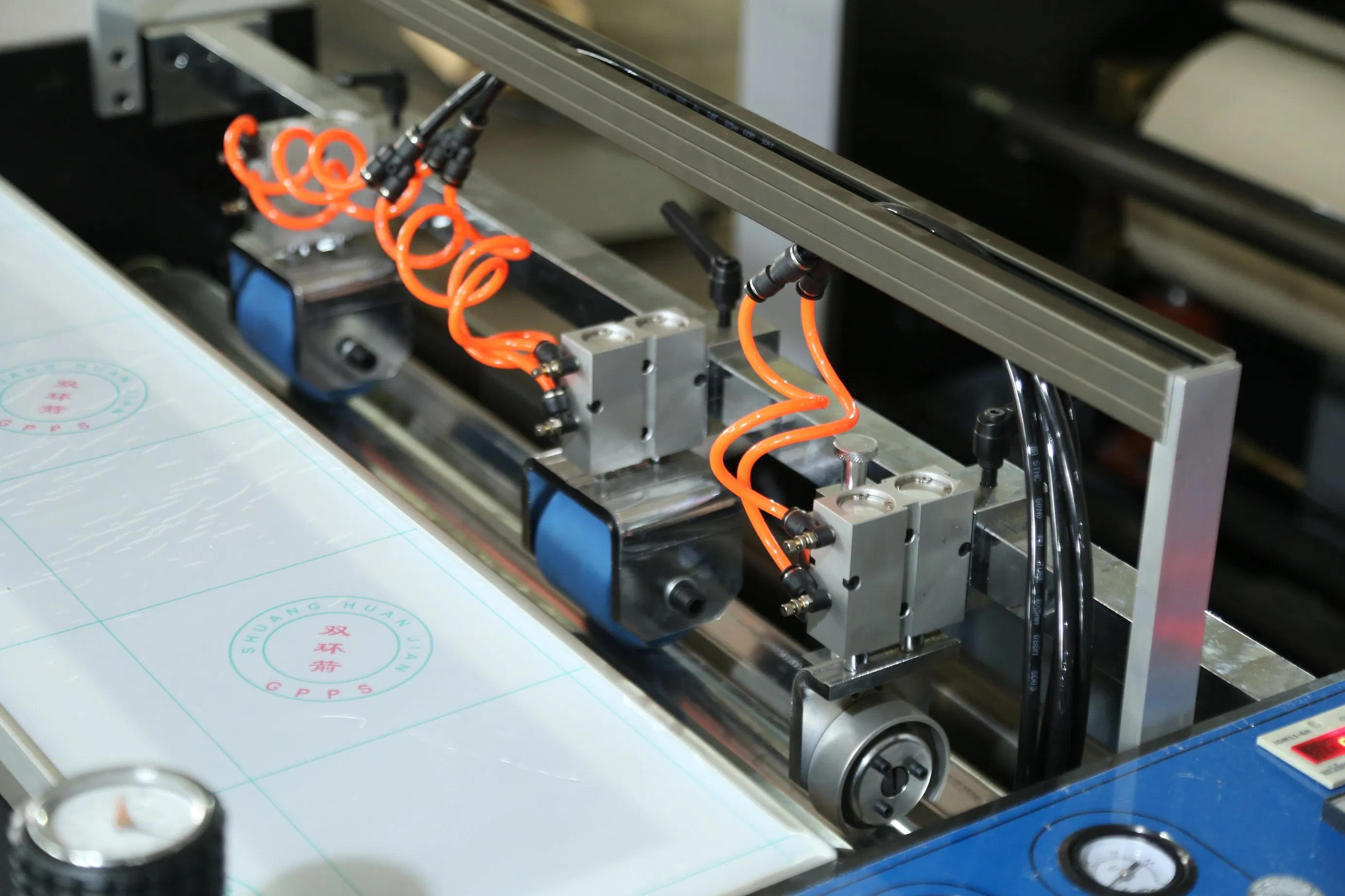 Yfmb- 1100b High Production Efficiency Laminator, Manual Paper Bag Sheet Feeding Auto Cutting Semi Automatic Thermal Laminating Machine with CE Certificate