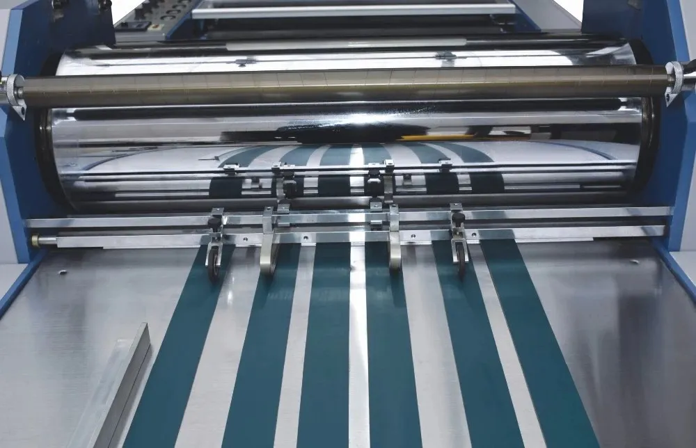 Yfmb-750A Semi Auto Laminator Manual Feeding and Auto Cut Double Side Laminating Hot Press Roll Laminator Industrial Cardboard Paper Sheet Laminating Machine