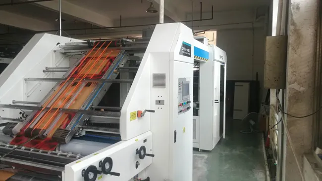 Zm-1450 Fully Automatic Cardboard to Corrugated Paper Laminating Laminator Glue Pasting Machine